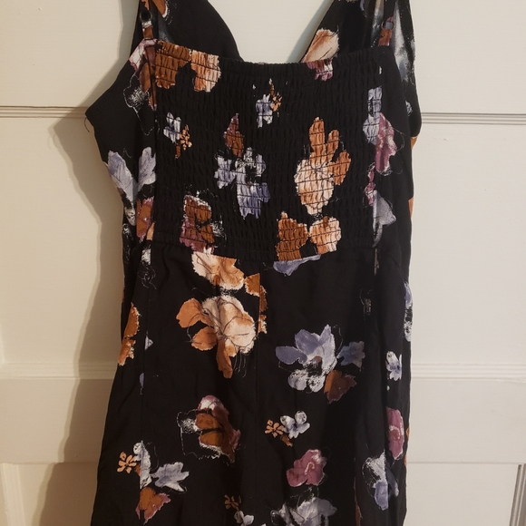 Forever 21 Black Floral Romper - Picture 3 of 4